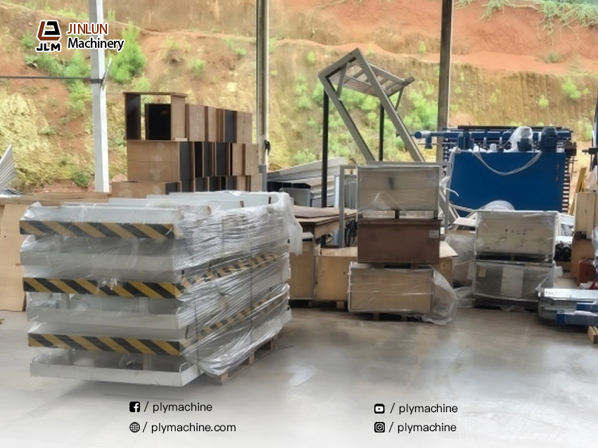 4ft-automated-dual-veneer-peeling-line-customers-work-site-in-Argentina-2