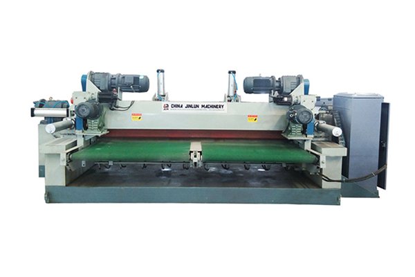 Veneer Peeling Machine.jpg